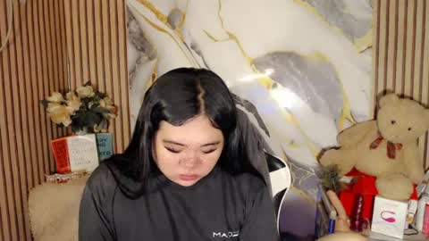 ANDREA MAE online show from August 8, 1:33 pm
