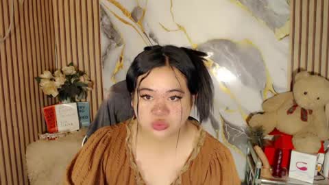 ANDREA MAE online show from August 8, 3:56 pm