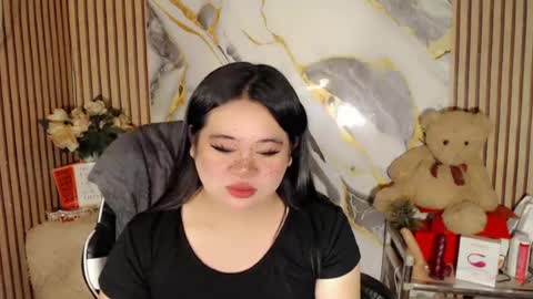 ANDREA MAE online show from August 13, 8:28 am