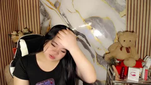 ANDREA MAE online show from August 14, 4:43 pm