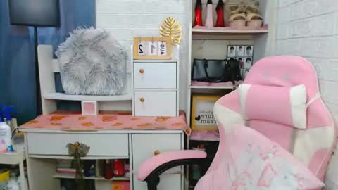 EXOTICTSSAVIE online show from August 11, 10:01 pm