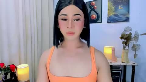 expensive_elise online show from August 18, 11:05 am