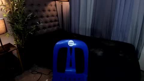 extravagantgabbie online show from August 11, 7:05 pm