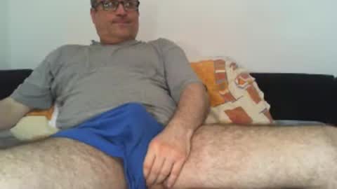 eyes12 online show from August 10, 11:44 am