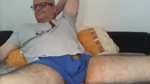 eyes12 online show from August 14, 1:31 am