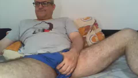 eyes12 online show from August 15, 11:47 am