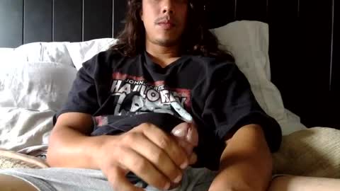 Strokes online show from August 12, 5:15 pm