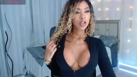 Andrea Carvajal  online show from August 14, 11:52 pm