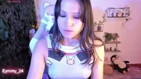 eymmy_24 online show from August 12, 6:05 am