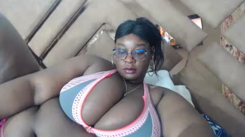 eyshaexotii online show from August 9, 3:40 am