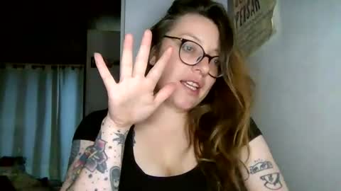 Aimee online show from August 6, 4:00 am