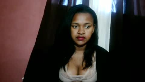 ezrah0123 online show from August 12, 2:08 pm