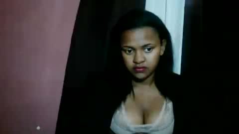 ezrah0123 online show from August 12, 5:26 pm