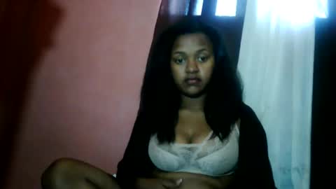 ezrah0123 online show from August 13, 8:28 am