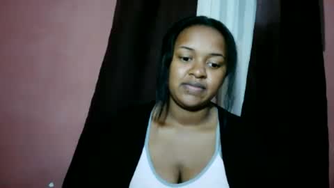 ezrah0123 online show from August 14, 5:16 pm