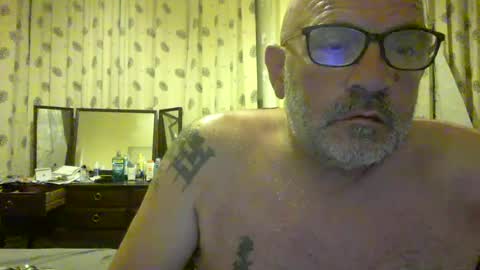 f1zzeek online show from June 28, 10:46 pm