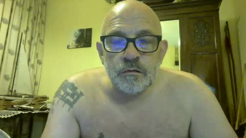f1zzeek online show from July 15, 12:44 am
