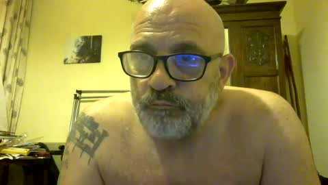 f1zzeek online show from August 2, 12:06 am