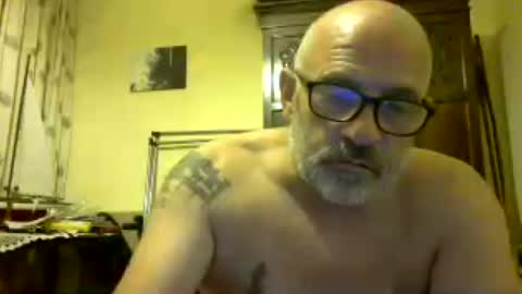 f1zzeek online show from August 3, 9:33 pm
