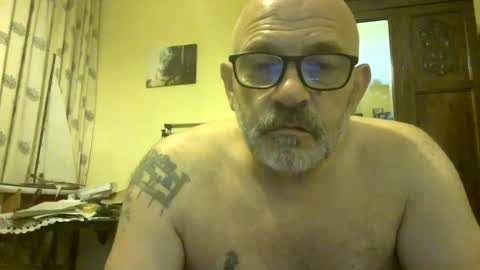 f1zzeek online show from August 10, 10:55 pm