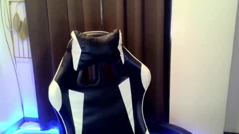 fabulous_cristy24 online show from July 28, 7:25 am