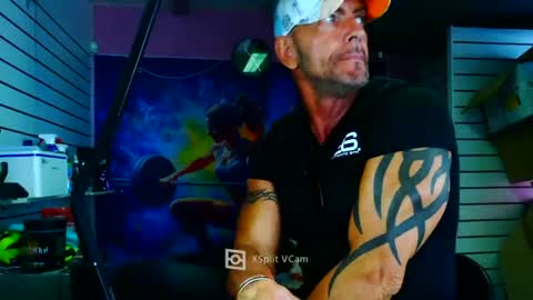 fabxxxl online show from July 17, 8:25 am