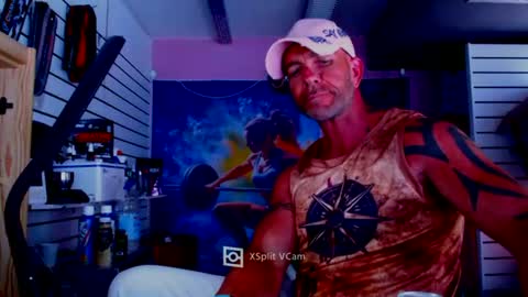 fabxxxl online show from August 14, 2:10 pm