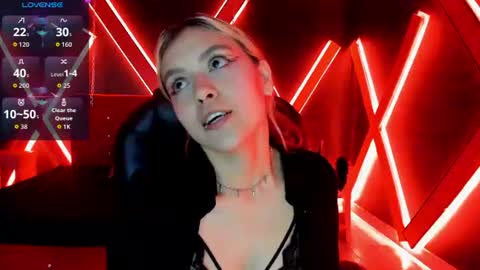 fabzy online show from August 14, 2:21 pm
