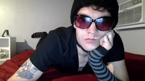 faeemmafawkes online show from July 29, 3:24 am