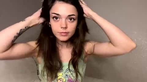 faerienugs online show from July 26, 2:16 am