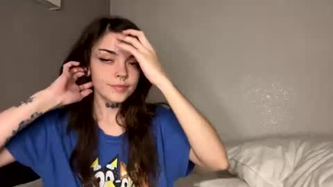 faerienugs online show from July 27, 2:39 am