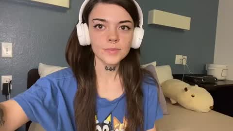 faerienugs online show from August 13, 12:02 am