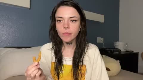 faerienugs online show from August 16, 12:36 am