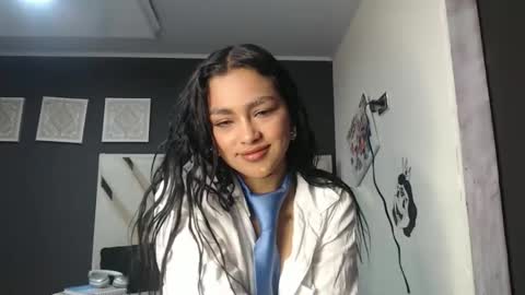 fairylatin online show from April 17, 8:51 pm