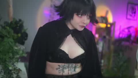 faith_chan online show from June 18, 4:23 am