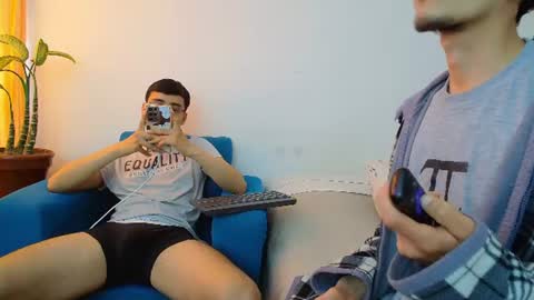 FallGays online show from August 5, 4:38 pm