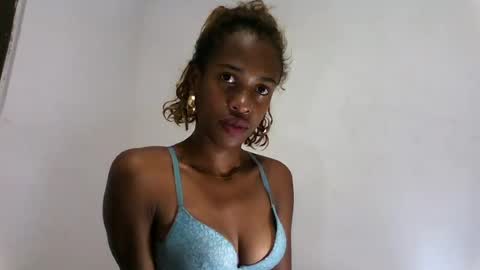 fallinah01 online show from August 13, 9:07 pm