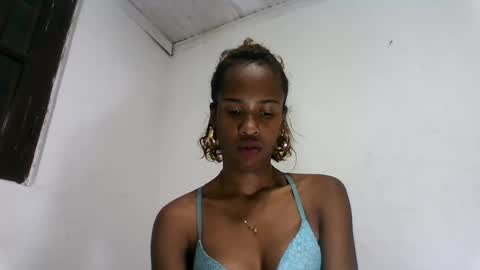 fallinah01 online show from August 14, 6:28 am