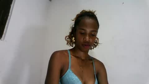 fallinah01 online show from August 14, 10:08 am