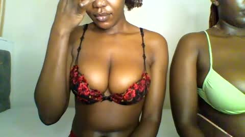 fancyfingers_ online show from July 27, 4:07 am