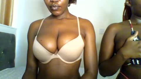 fancyfingers_ online show from July 30, 7:27 am