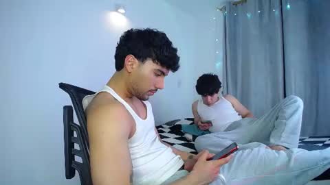 farid_24 online show from August 8, 7:19 am