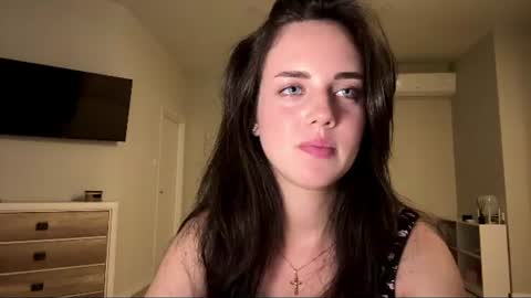 Mia online show from August 9, 7:48 pm