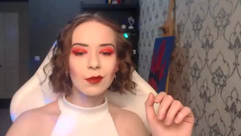 Fascinating   Eyes online show from July 26, 10:15 pm