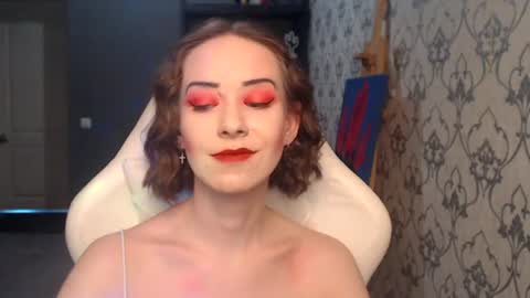 Fascinating   Eyes online show from August 4, 5:59 am