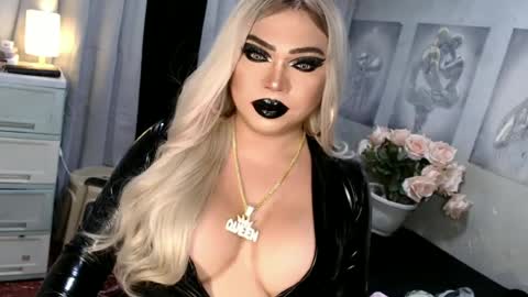 vana online show from July 5, 8:23 pm