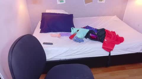 fat_naughtyass1 online show from August 12, 3:25 pm