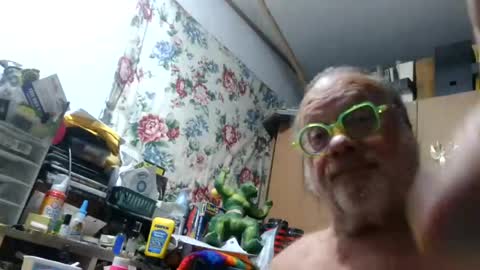 fatfreddythecat online show from July 10, 4:29 am