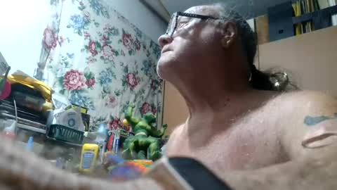 fatfreddythecat online show from July 17, 5:51 am