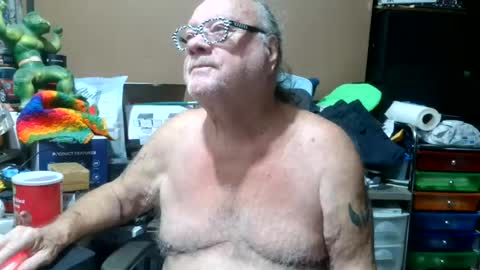 fatfreddythecat online show from August 1, 6:08 am